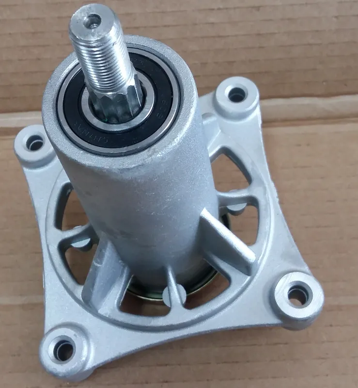 Najwyższa jakość | Adapter noży kompletny lewy do traktorów McCulloch M12597TC, M14597TC, Husqvarna CT126.