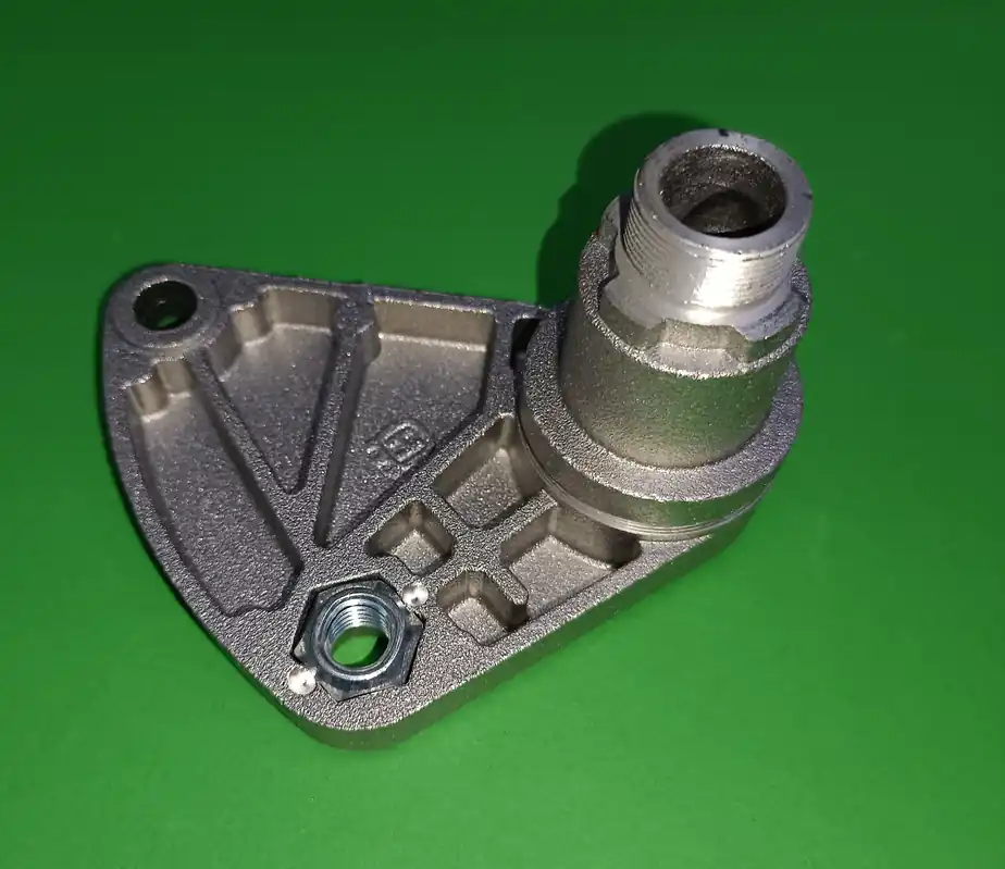 Wspornik regulacji wysokości koszenia przedniego koła do kosiarek Husqvarna LC348V, 348VE, LC353V, LC48, LC48V. LC48VE, LB48. - Końcówka zapasów