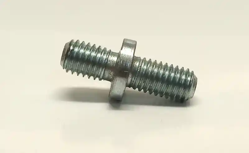 Hit sprzedażowy - ADAPTER GŁOWICY ŻYŁKOWEJ M8X1,25 NA 8X1,25 LEWY