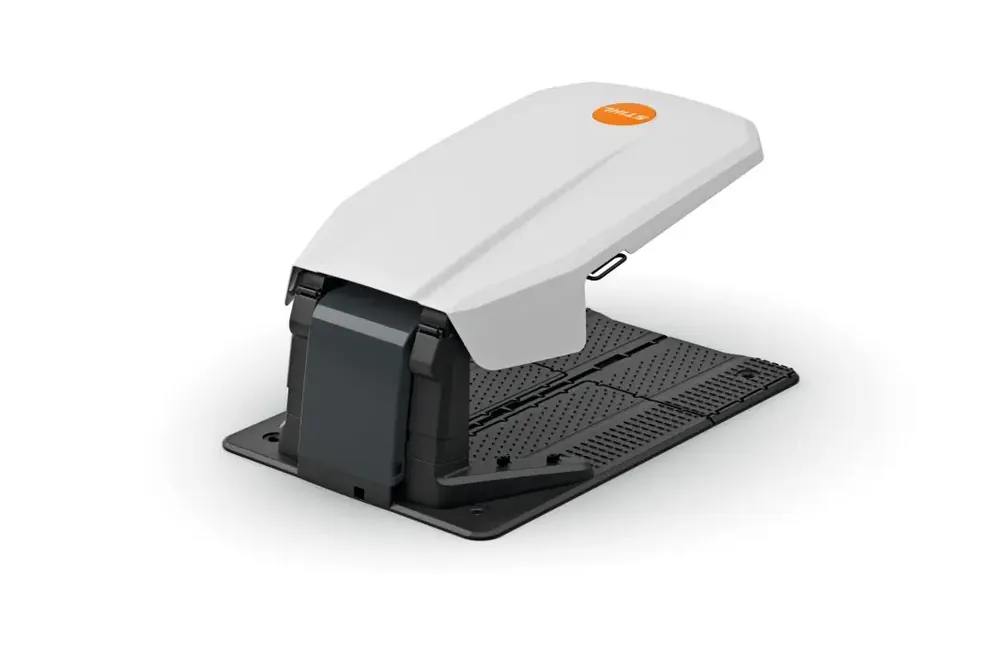 Bardzo popularny produkt - Osłona przeciwsłoneczna, daszek do robotów STIHL iMOW